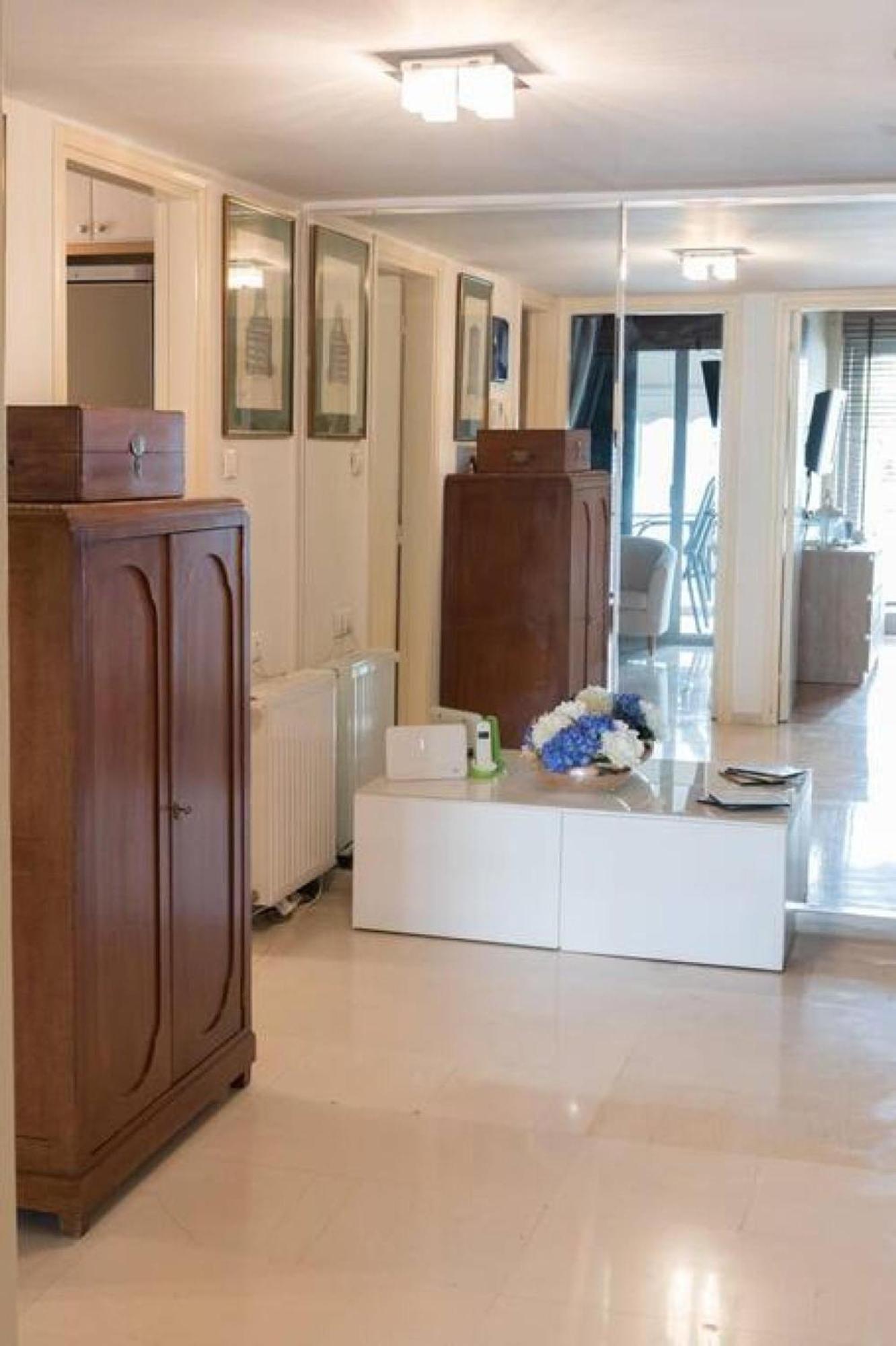 Ferienwohnung Βουλα A Gem At Voula 1' Walk From The Beach Athen Exterior foto